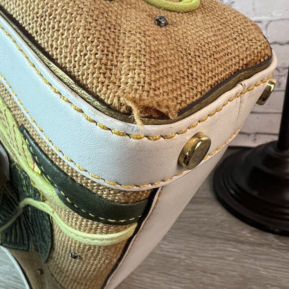 Rare Vintage Y2k Ladybug Coach Canvas Applique White Leather with Ladybug 4439 - Picture 2 of 7